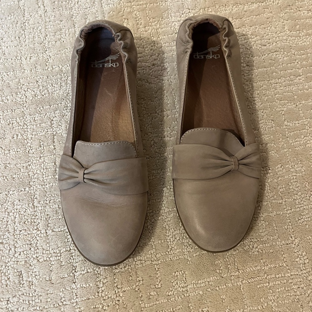 Dansko Women's gray leather Loafers size 39 - Picture 1 of 3